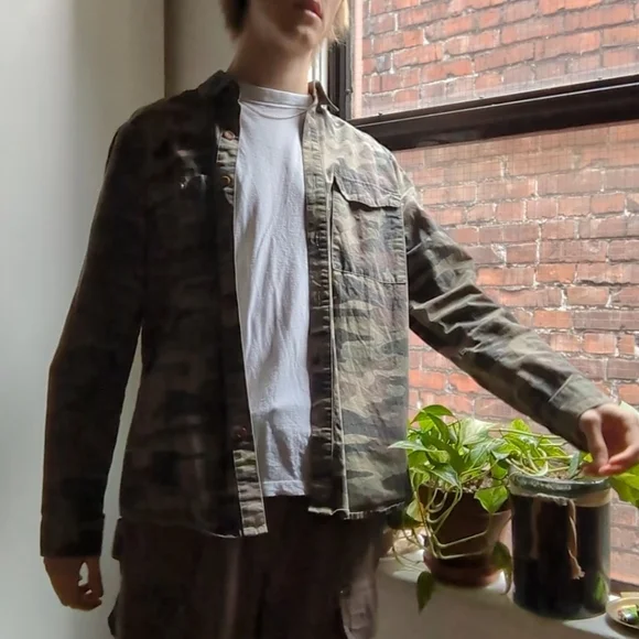 camo button up - Picture 8 of 8